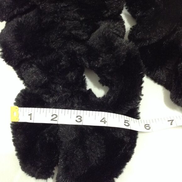 Faux Fur One Size Fit Most Scarf - Picture 3 of 5